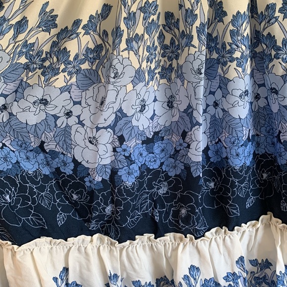 JUST…TAYLOR women’s floral dress. - Picture 4 of 6